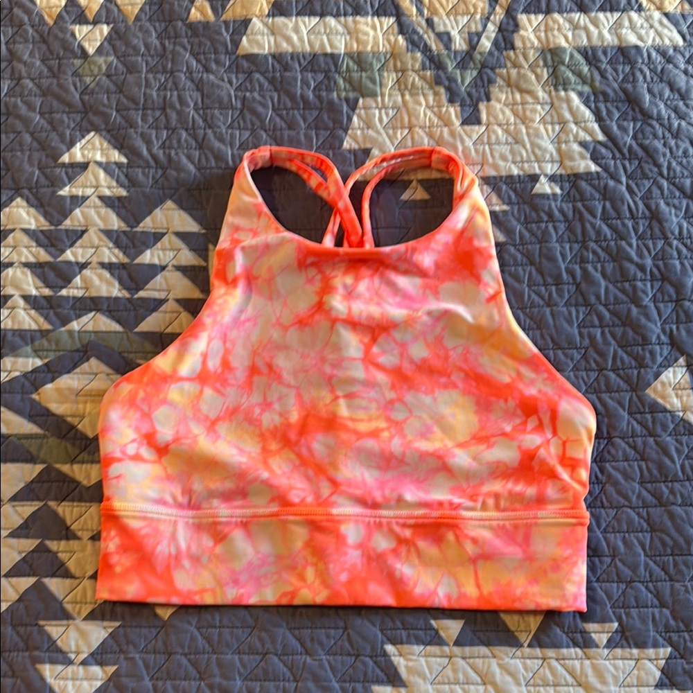 EUC women’s lululemon high neck energy bra size 6